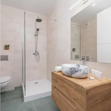 Stylish & Modern Studio Kielkowskiego With Terrace By Renters * كراكوفيا