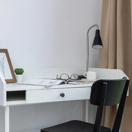 Daire Stylish & Modern Studio Kielkowskiego With Terrace By Renters Krakow